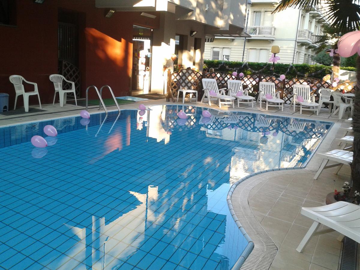 Hotel Giglio Rimini Eksteriør billede