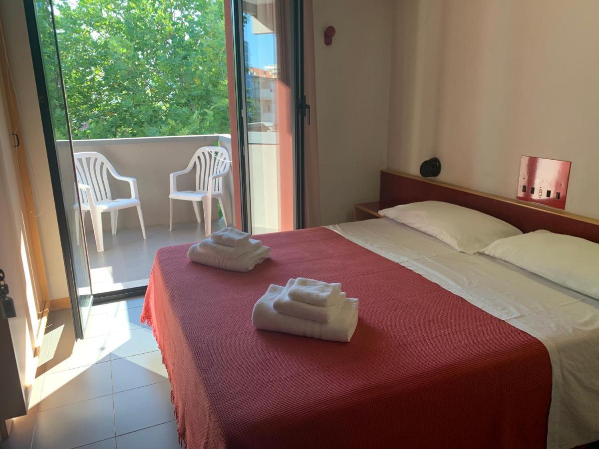 Hotel Giglio Rimini Eksteriør billede