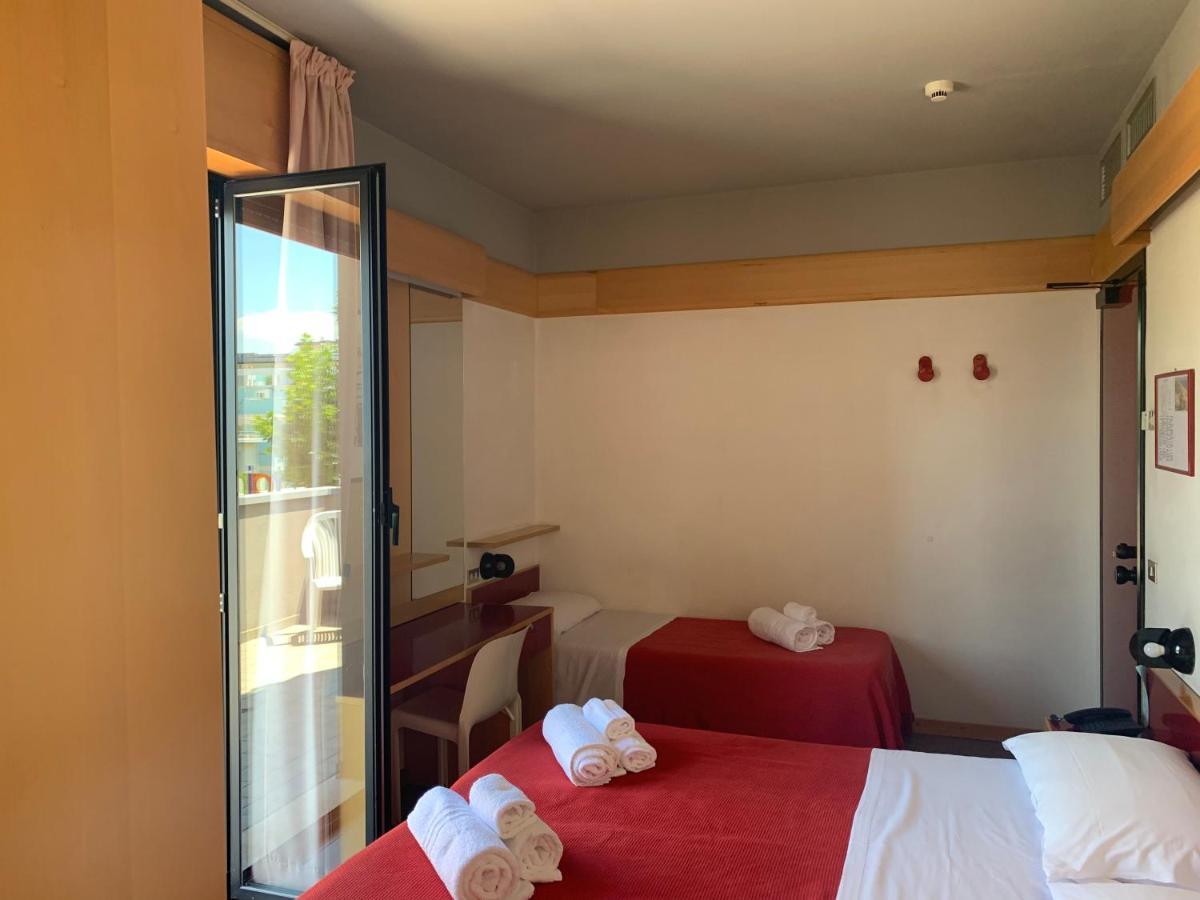 Hotel Giglio Rimini Eksteriør billede