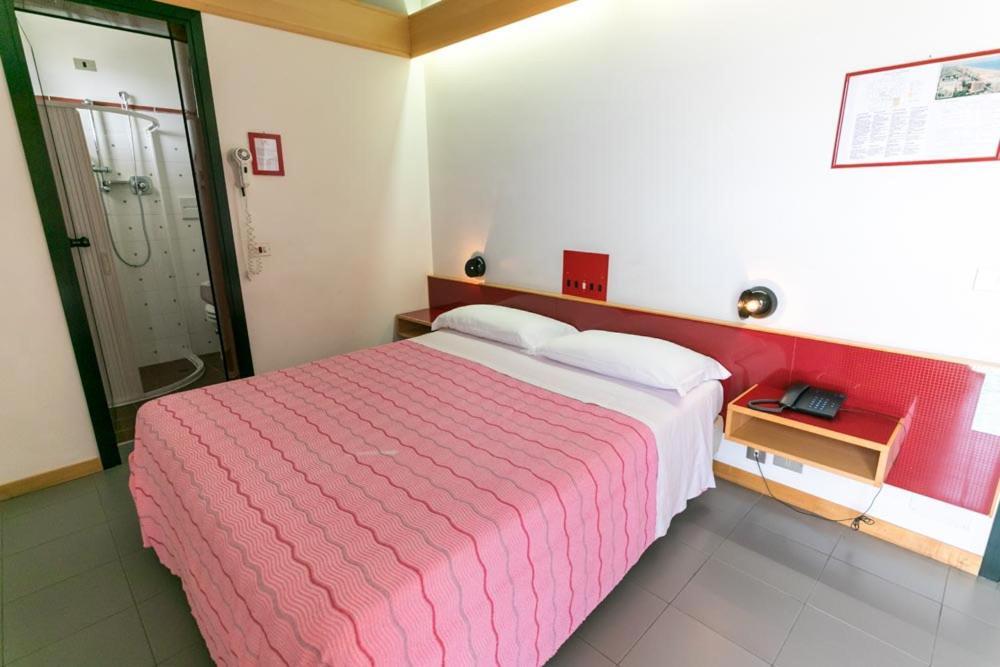 Hotel Giglio Rimini Eksteriør billede